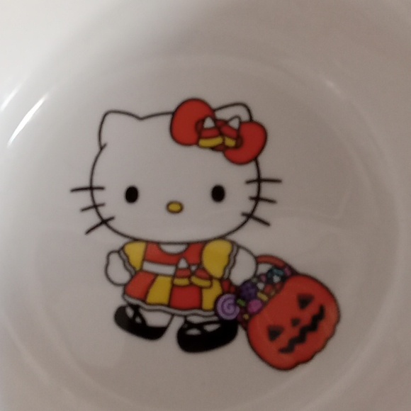 Hello Kitty Halloween Cat bowl New - Picture 2 of 5